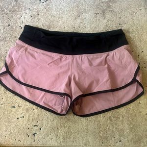 LULULEMON ATHLETICA SIZE 6 SHORTS LIMITED EDITION COLOR
